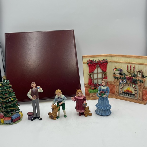 Hand Painted Resin Night Before Christmas Victorian Family Tree Decorating Scene - Picture 11 of 16